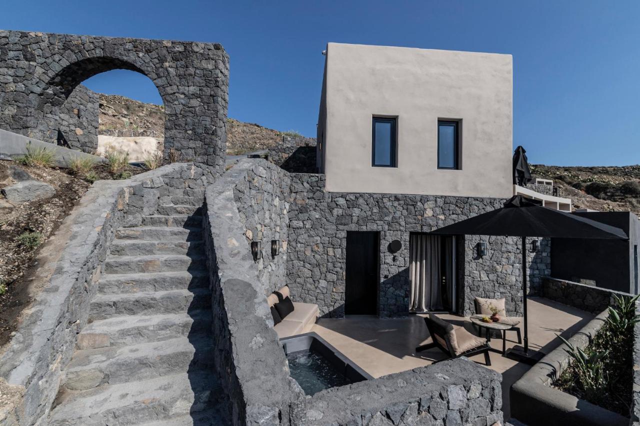 Nimbus Santorini Aparthotel Oia  Exterior photo