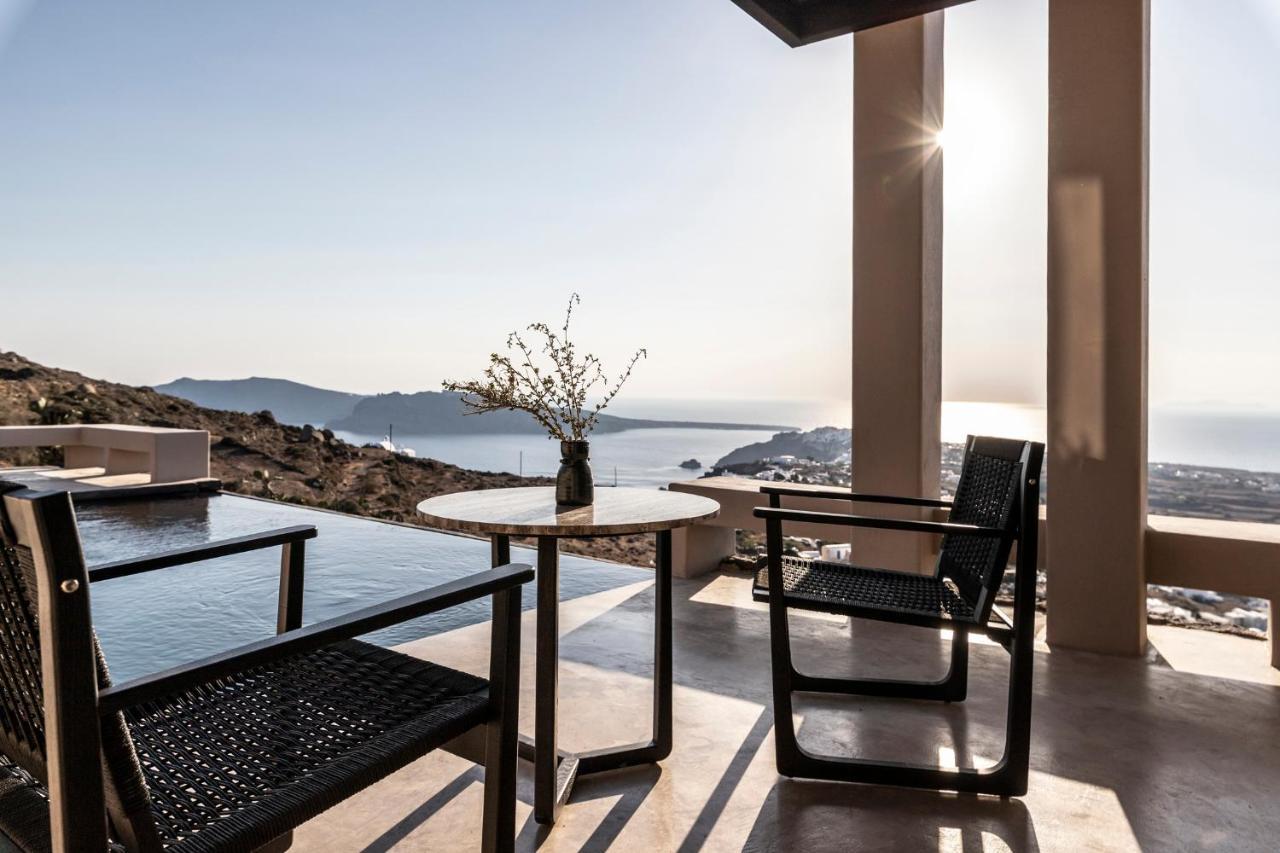 Nimbus Santorini Aparthotel Oia  Exterior photo