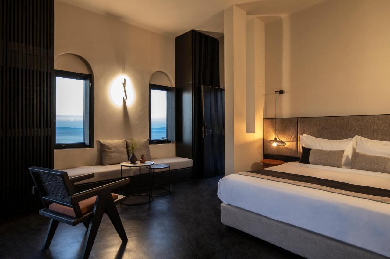 Nimbus Santorini Aparthotel Oia  Exterior photo